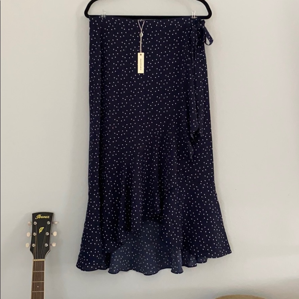 Max Studio navy polka dot wrap skirt Sz L NWT